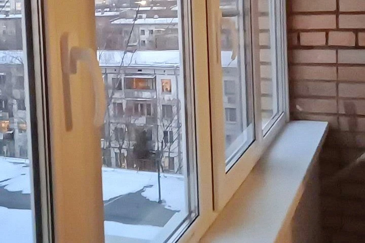 Теплое остекление балкона с отделкой ПВХ-панелями - фото - 8